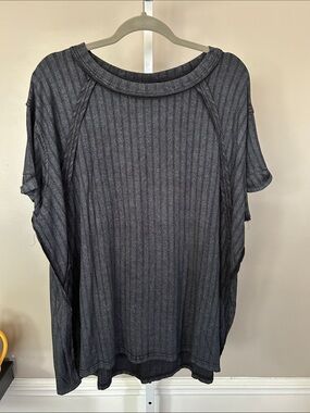 Zenana Outfitters Charcoal Ribbed Short Sleeve Top